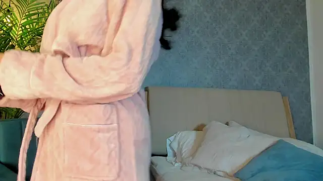 Lucia_Brown_'s cam snapshot