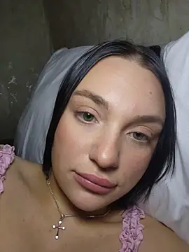 HotDevilGirl_'s cam snapshot