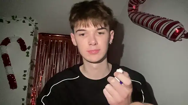 YourMilkyGuy's cam snapshot