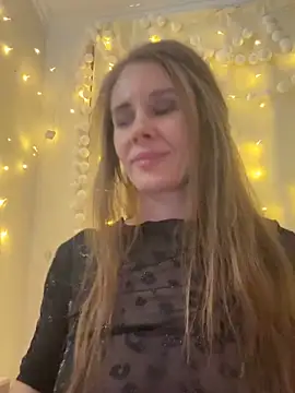 LucieMack's cam snapshot