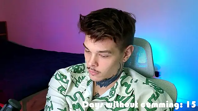 DENIS_HERE's cam snapshot