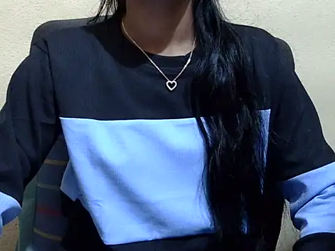 Khushi_v's cam snapshot