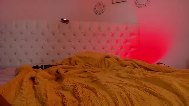 sharlot_evans_'s cam snapshot