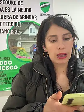 Alysson-- live sex cam