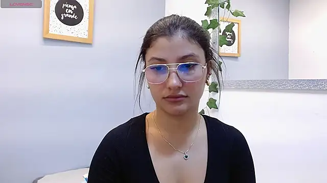 louis_k live sex cam