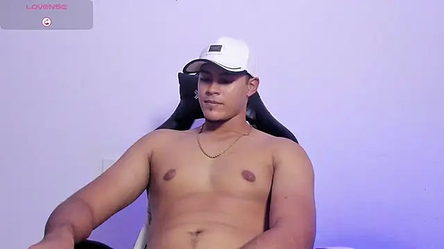 Iamdylan777 live sex cam
