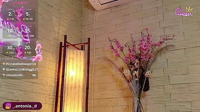 Bella_Posh's cam snapshot