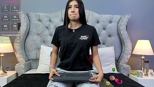 Lili_Opal's cam snapshot