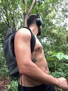 guzz_fit's cam snapshot