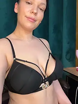 ClaraPasssion's cam snapshot