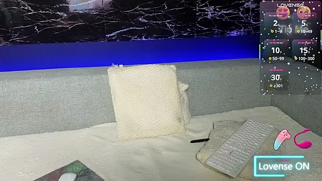 _YourSubmissive_'s cam snapshot