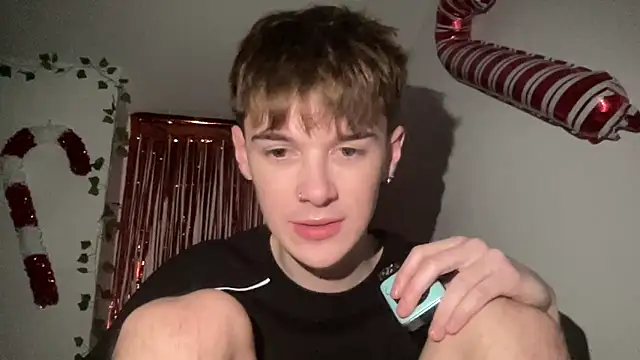 YourMilkyGuy live sex cam