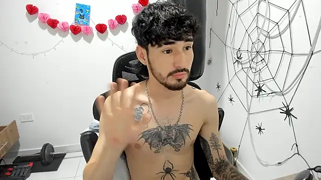 DmitriSanders live sex cam