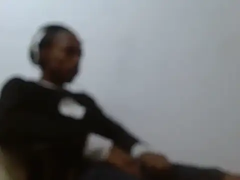 Larry-n-clouds live sex cam