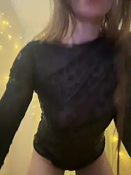 LucieMack live sex cam