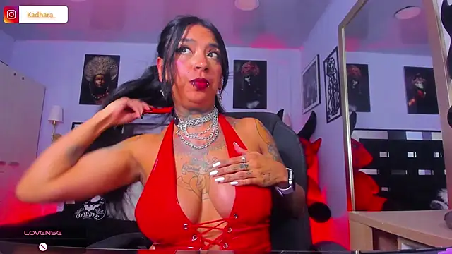 Kadarah live sex cam