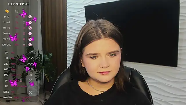 LanaTreades live sex cam