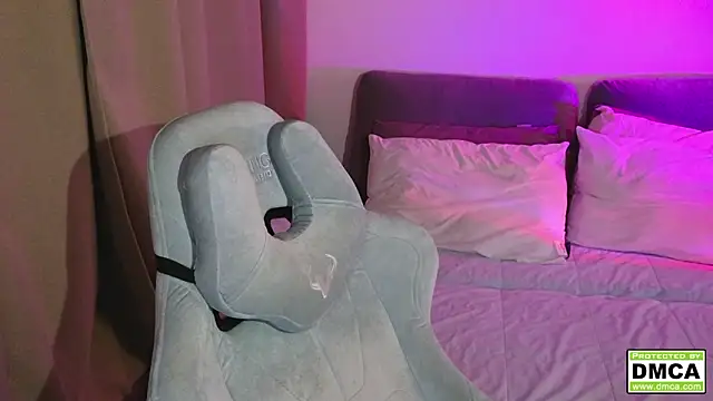 cute_thomas's cam snapshot