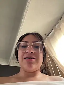 Alyha_Cortes's cam snapshot