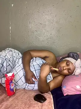 Bellabootie's cam snapshot