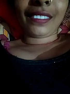 Arti_hot44A live sex cam