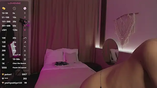 chloe_dreammm's cam snapshot