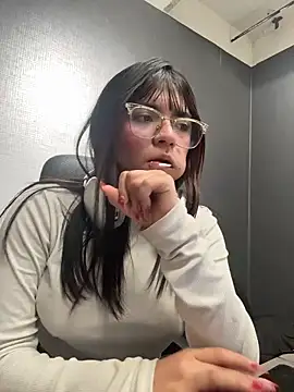 AngieRousse_'s cam snapshot