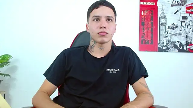 Cumandres18 live sex cam