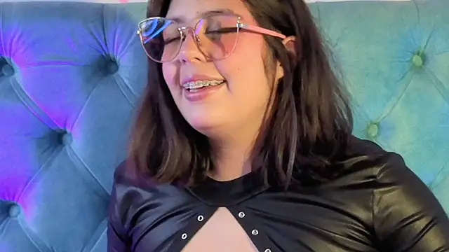 Paola_Lyon_'s cam snapshot