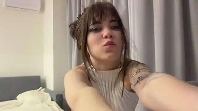 GuyedTheobid's cam snapshot