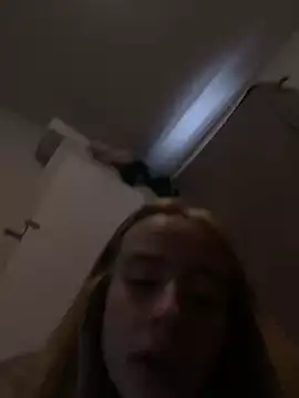 SeccySerena live sex cam