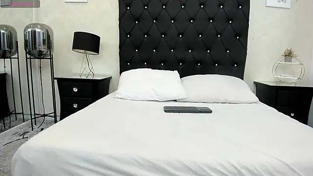 alana_johnson_0's cam snapshot