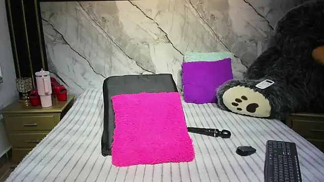 Niyirey1's cam snapshot