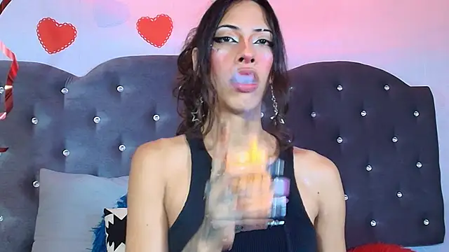 Lia_Valmont live sex cam