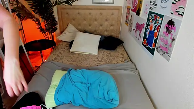 Lika_0ne's cam snapshot