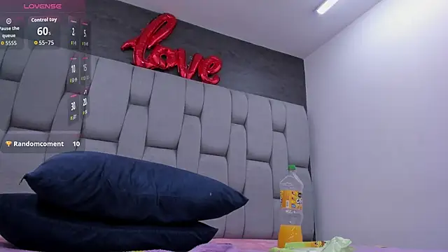 Messy-Saray-'s cam snapshot