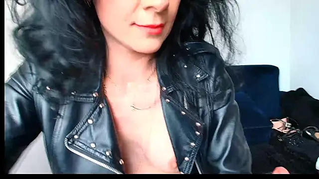 miabeautyxx's cam snapshot