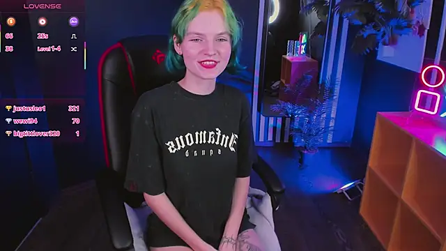 Lika_Sky's cam snapshot