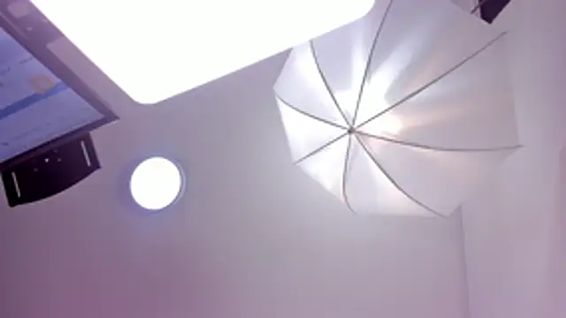 Chanel_milff_'s cam snapshot