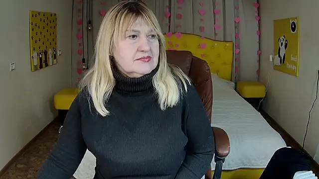 EmmaEllison live sex cam