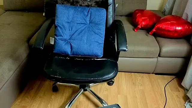 WhiteWingsDoll's cam snapshot