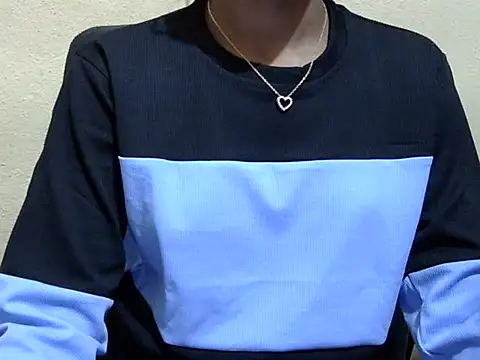 Khushi_v's cam snapshot