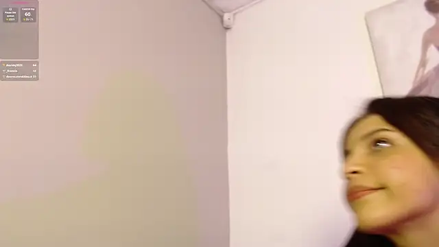 chloe_peach_'s cam snapshot