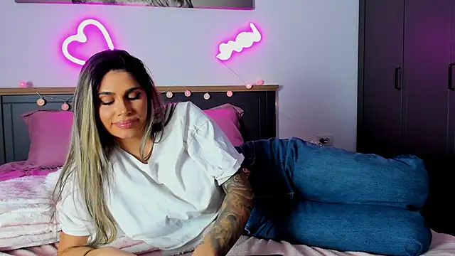 babybluesin live sex cam