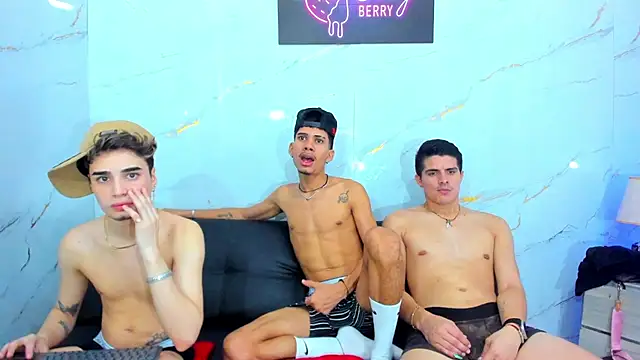 Alex_jeins_at live sex cam