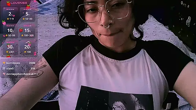 NinaYellow live sex cam