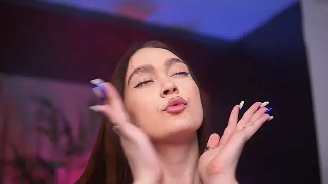 HotBustyBabeX live sex cam