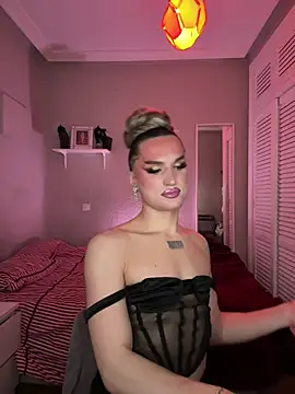 Crystal_________ live sex cam