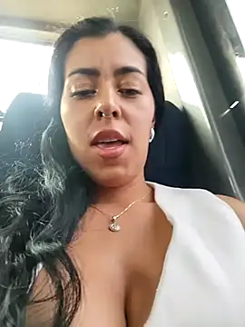 Luianna live sex cam