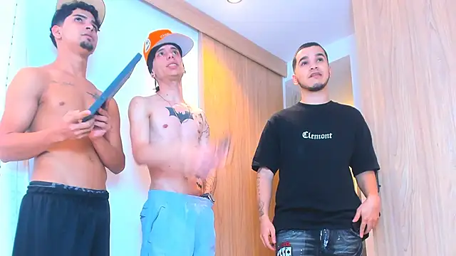 TheBatMansion live sex cam